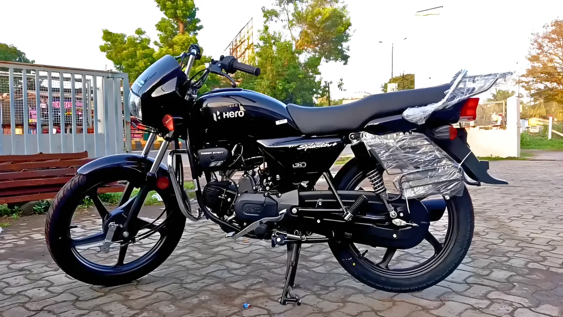 Hero Splendor Z Bike in Diwali Sale